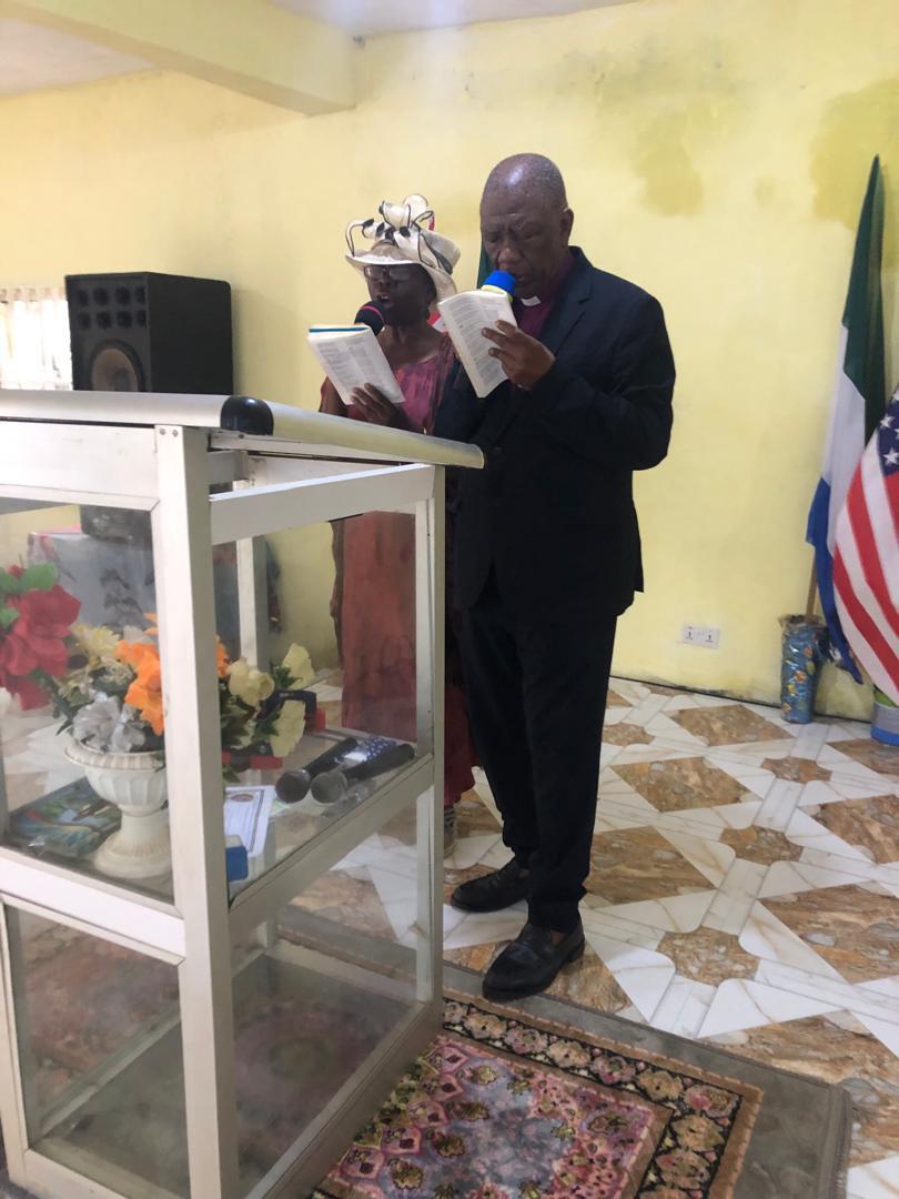 Opening Scripture at the Altar